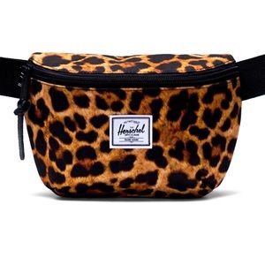 SOLD******  NWT Herschel Fanny Pack / Belt Bag - Leopard print